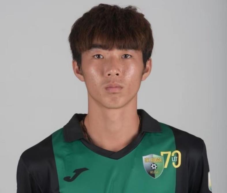 安卓苹果通用-李浩然去铁人 陈序煌去长春 蔺国玉去南通 泰山10虎离队 彭啸冲锋